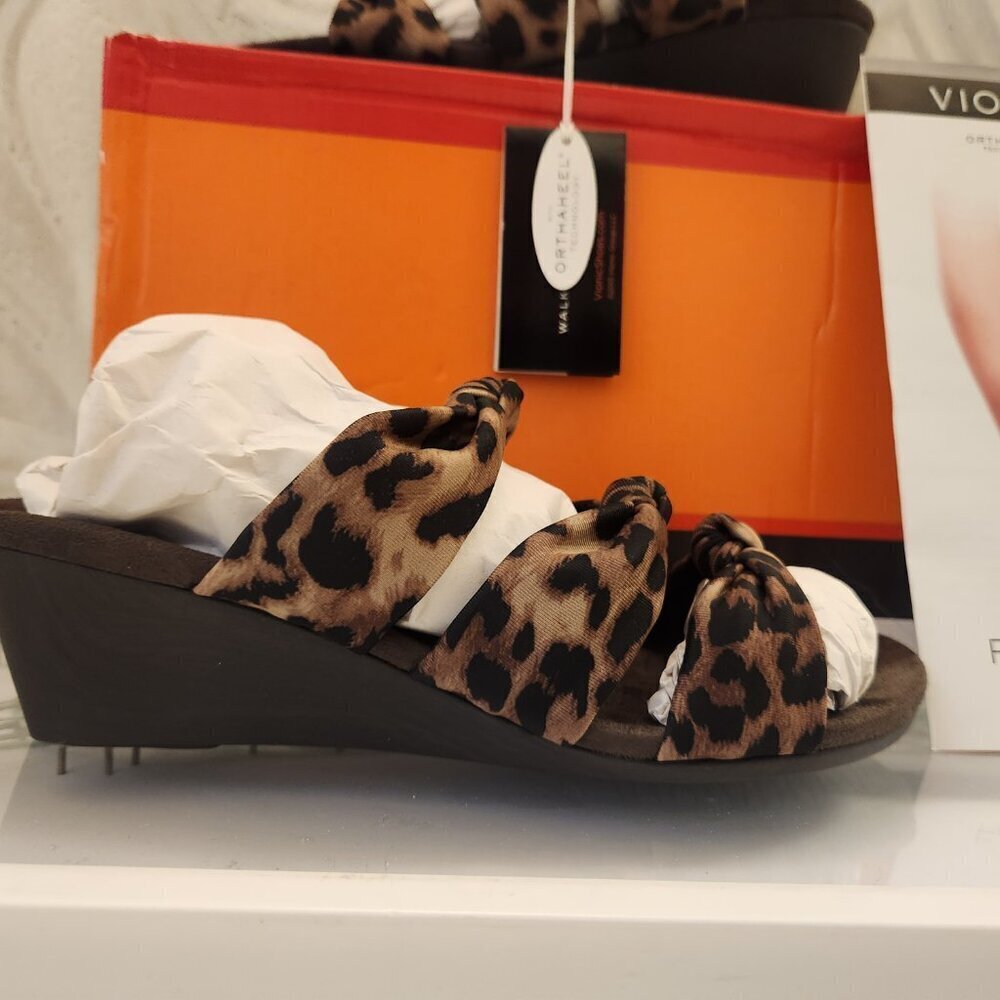 Vionic Park Rizzo - Women's Wedge Sandals Tan Leopard. NIB. Size: Various